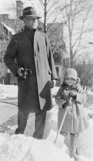 Wallace Stevens and Holly near their Farmington Avenue apartment, 1929. 